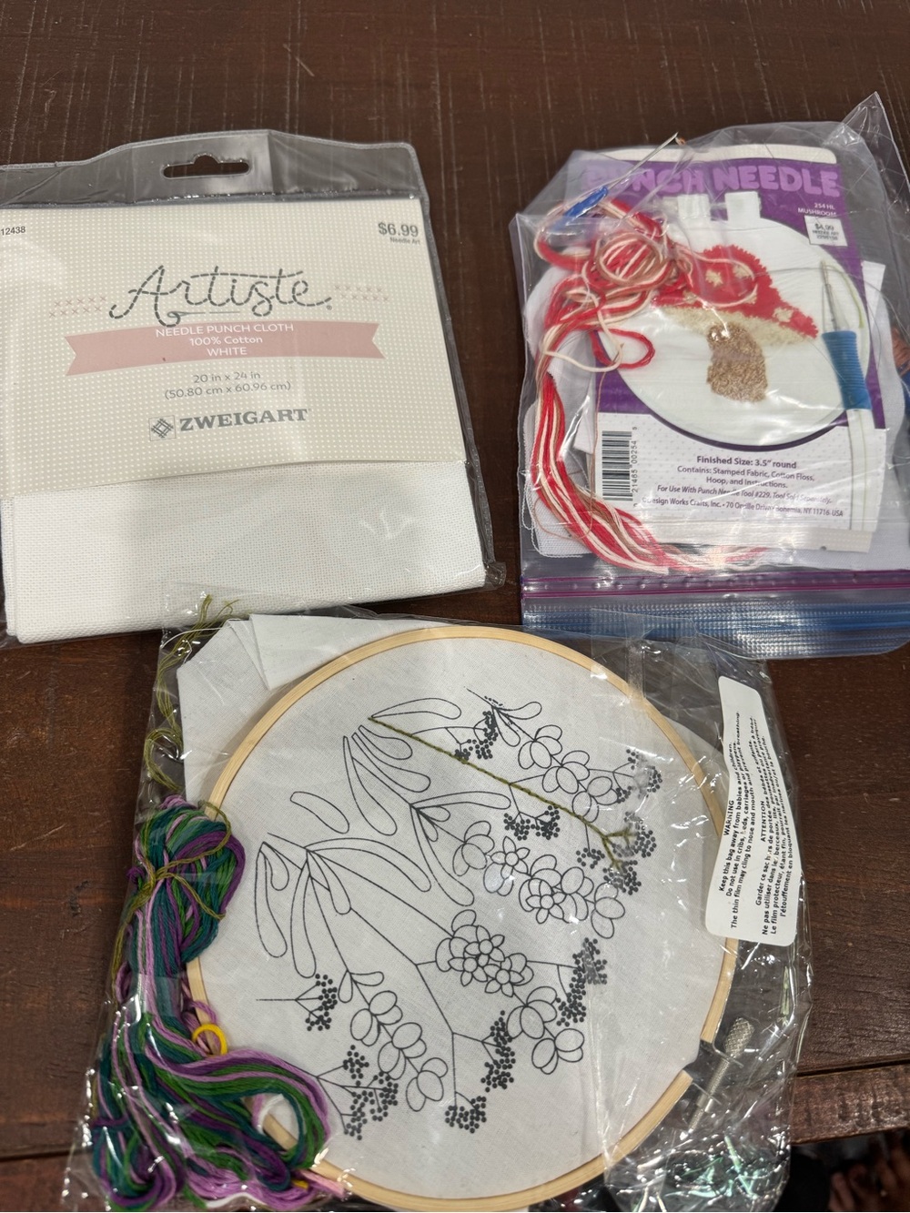 Artiste Needle Punch Cloth & Embroidery Kit with Multicolor Floss